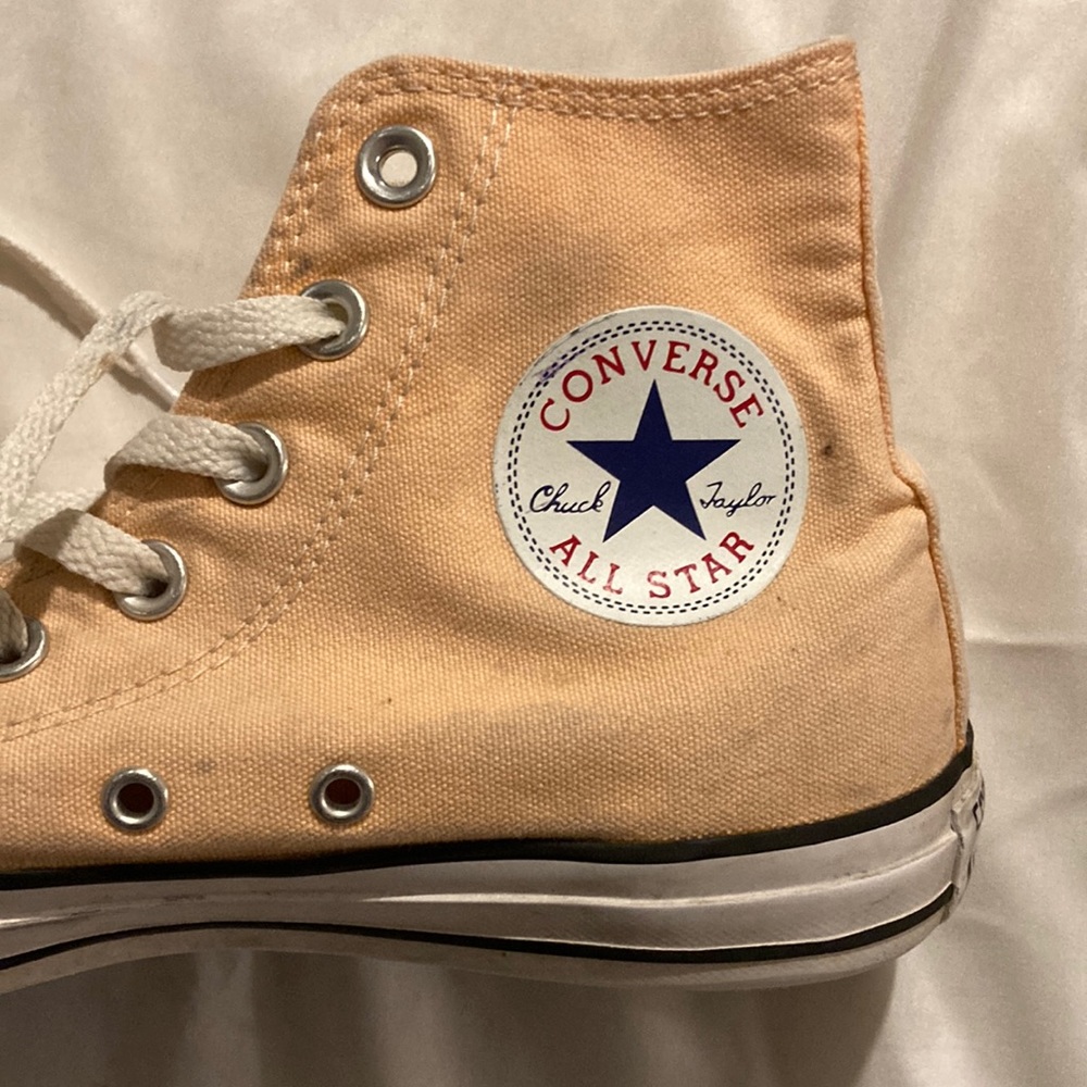 AUTHENTIC PEACH CONVERSE 7.5